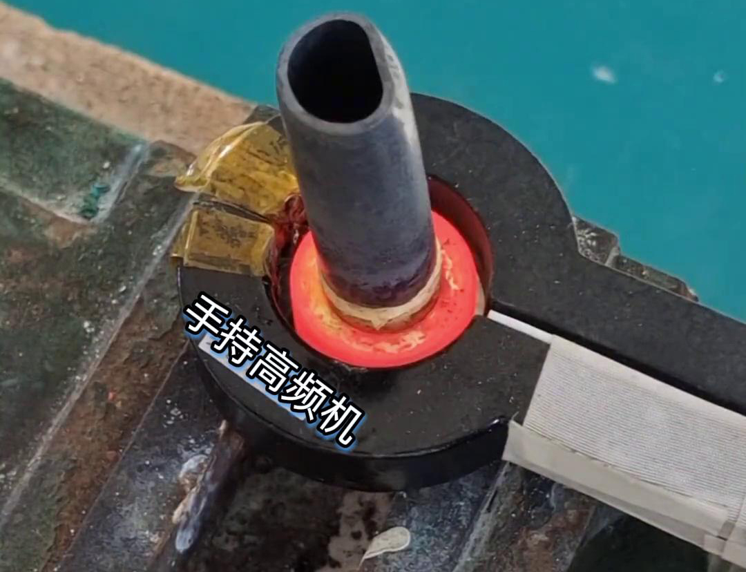手持式高頻焊接機具有焊接速度快、焊接質量高、操作簡單等優(yōu)點